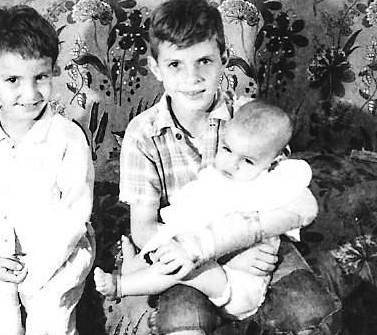 Arnold with Herman and Chris