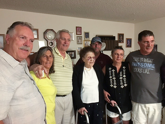 Arnold mom and siblings - Copy